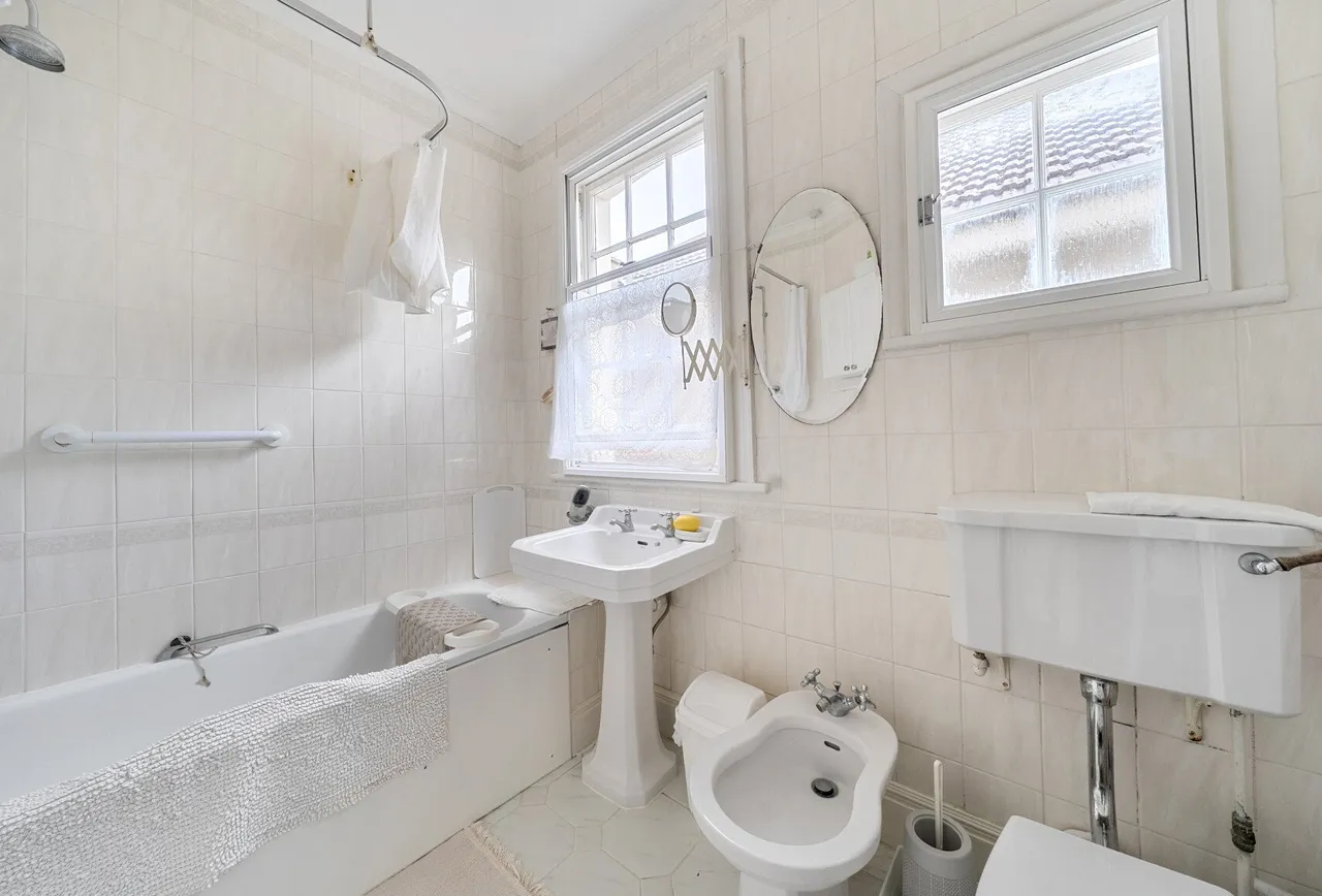 Pollards Hill East, London, SW16 4UT, photo 12