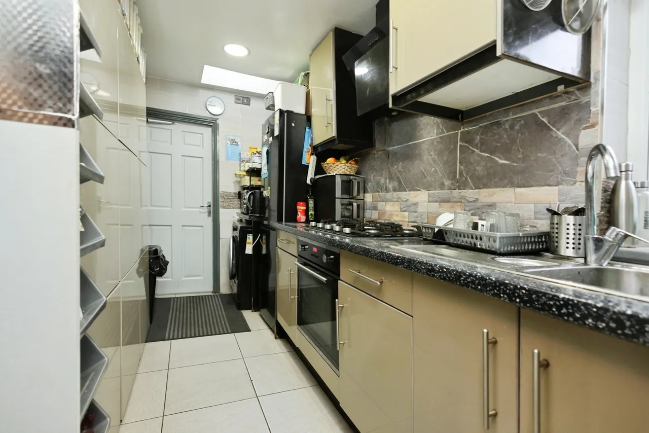 Ash Road, Birmingham, B8, photo 4