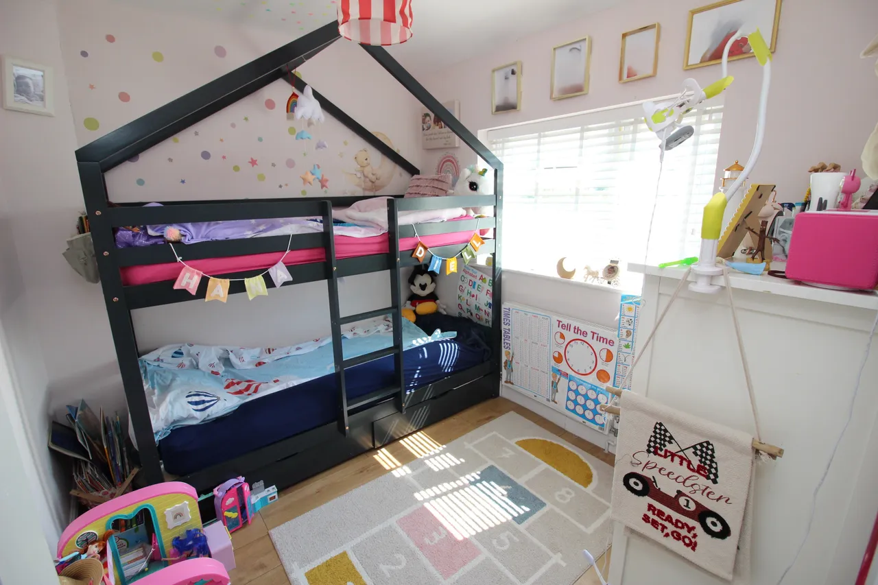 Buckland Way, WORCESTER PARK, Surrey, Worcester Park, KT48NT, photo 8