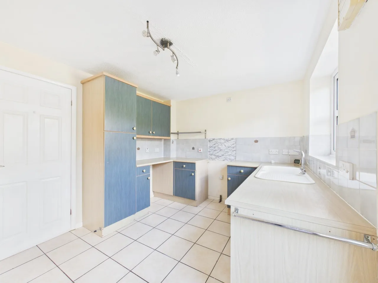 Charlecote Walk, Nuneaton, CV11, photo 7