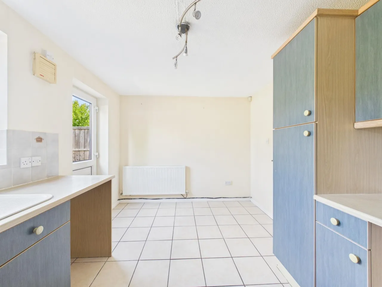Charlecote Walk, Nuneaton, CV11, photo 6