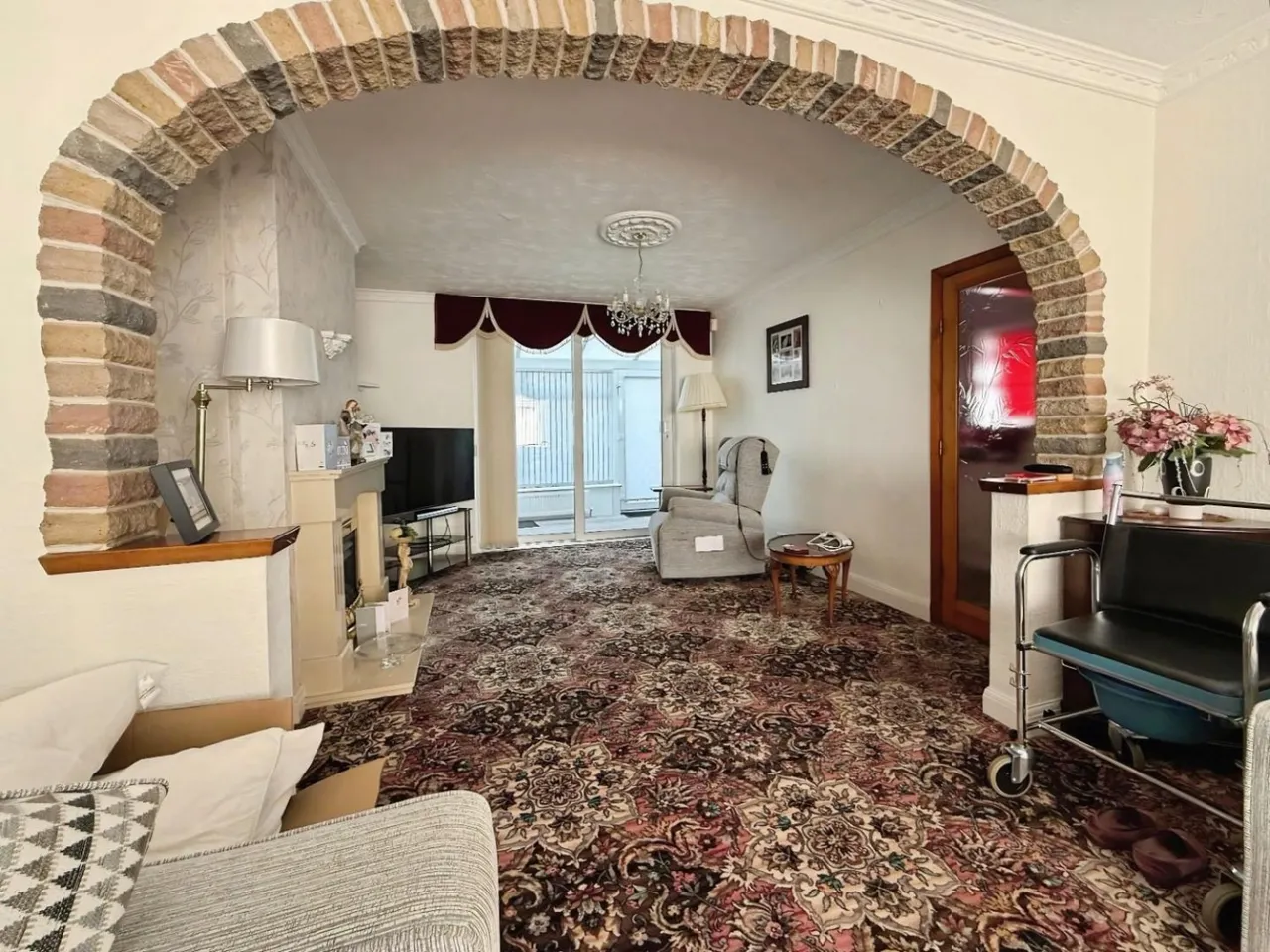 Jonkel Avenue, Hockley, B77, photo 3
