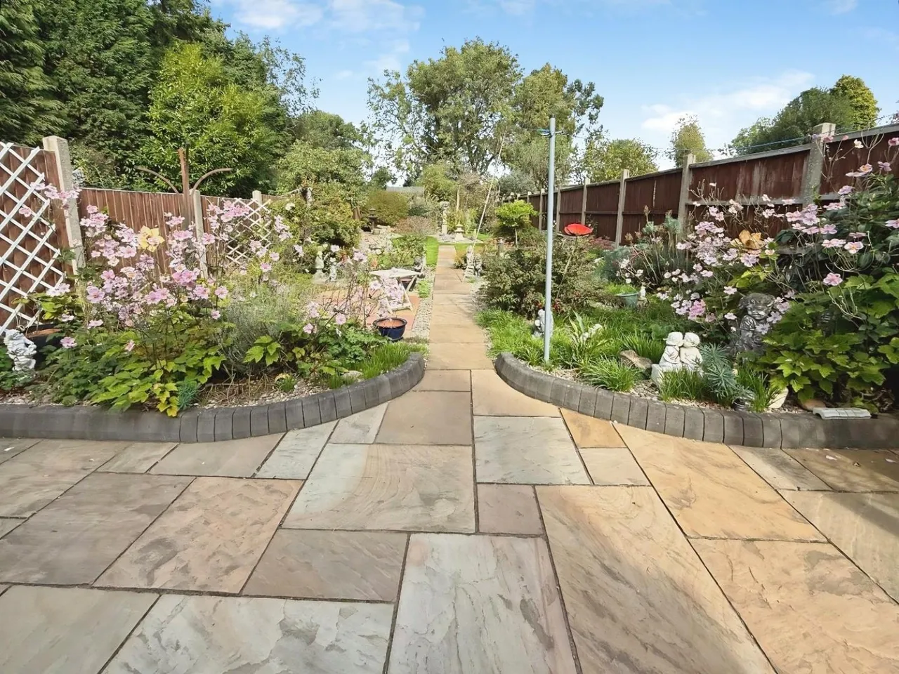 Jonkel Avenue, Hockley, B77, photo 12