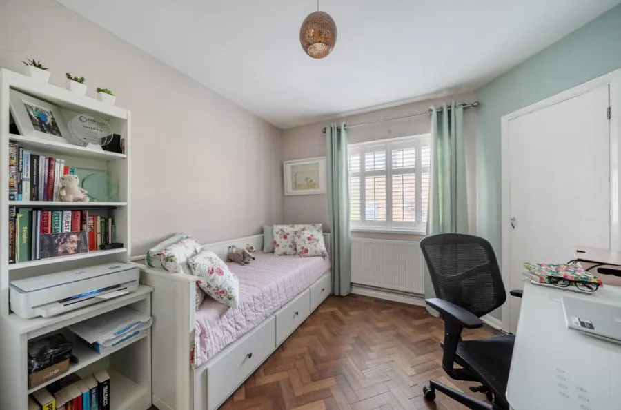 Peel Close, Windsor, SL4, photo 8