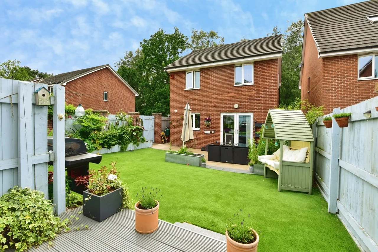 Daniel Wells Close, Alsager, Stoke-on-Trent, Cheshire, ST7, photo 28