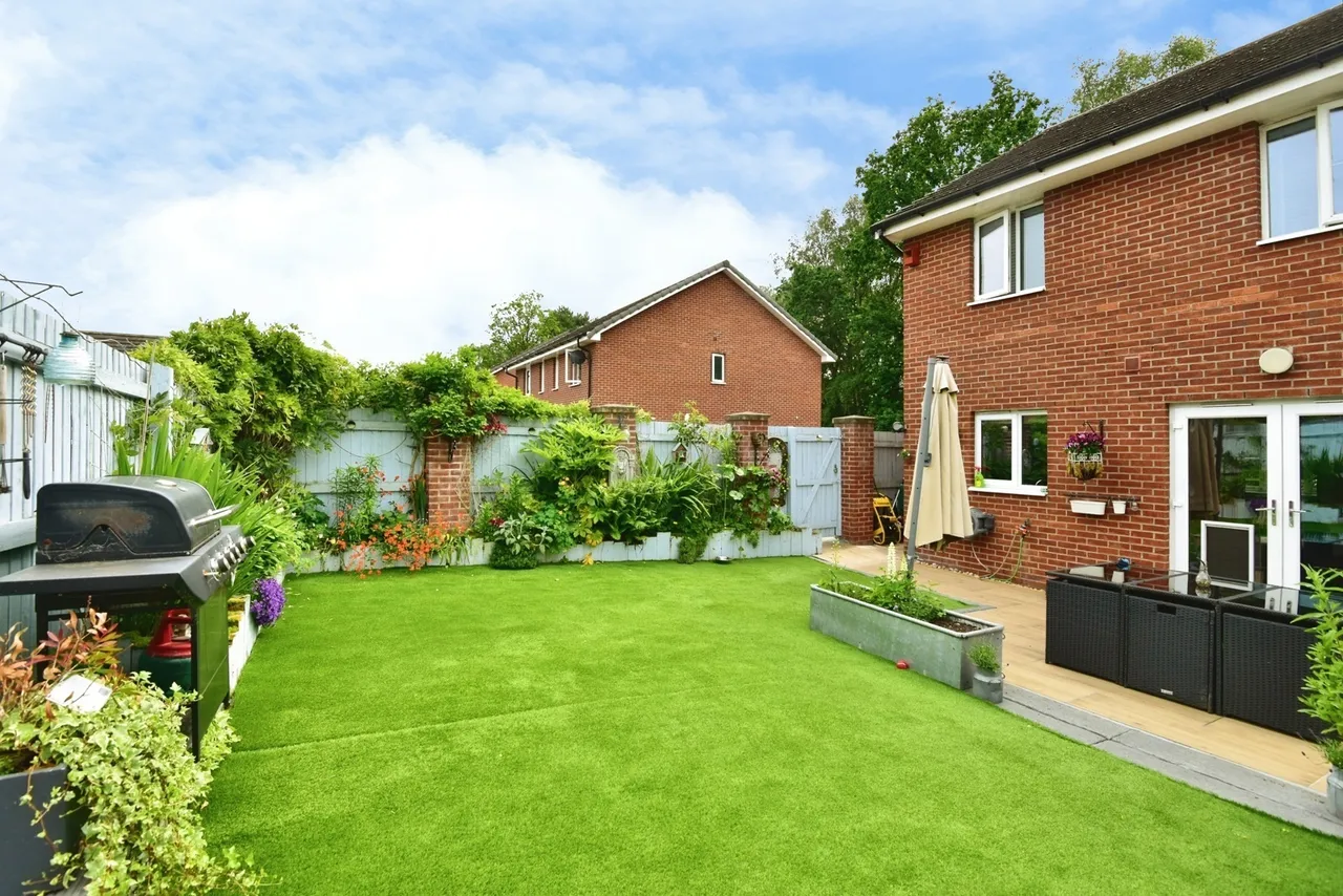 Daniel Wells Close, Alsager, Stoke-on-Trent, Cheshire, ST7, photo 27