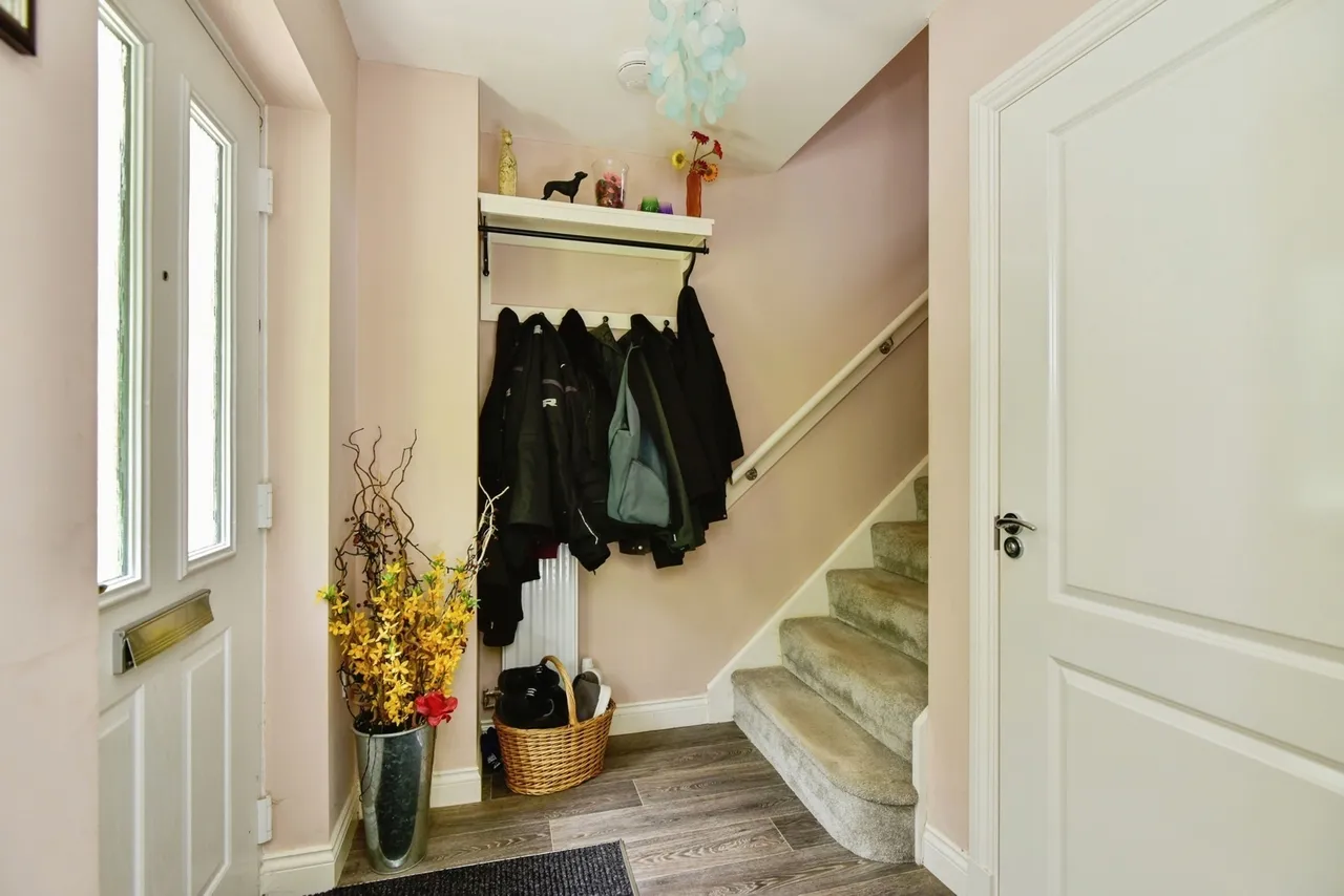 Daniel Wells Close, Alsager, Stoke-on-Trent, Cheshire, ST7, photo 8