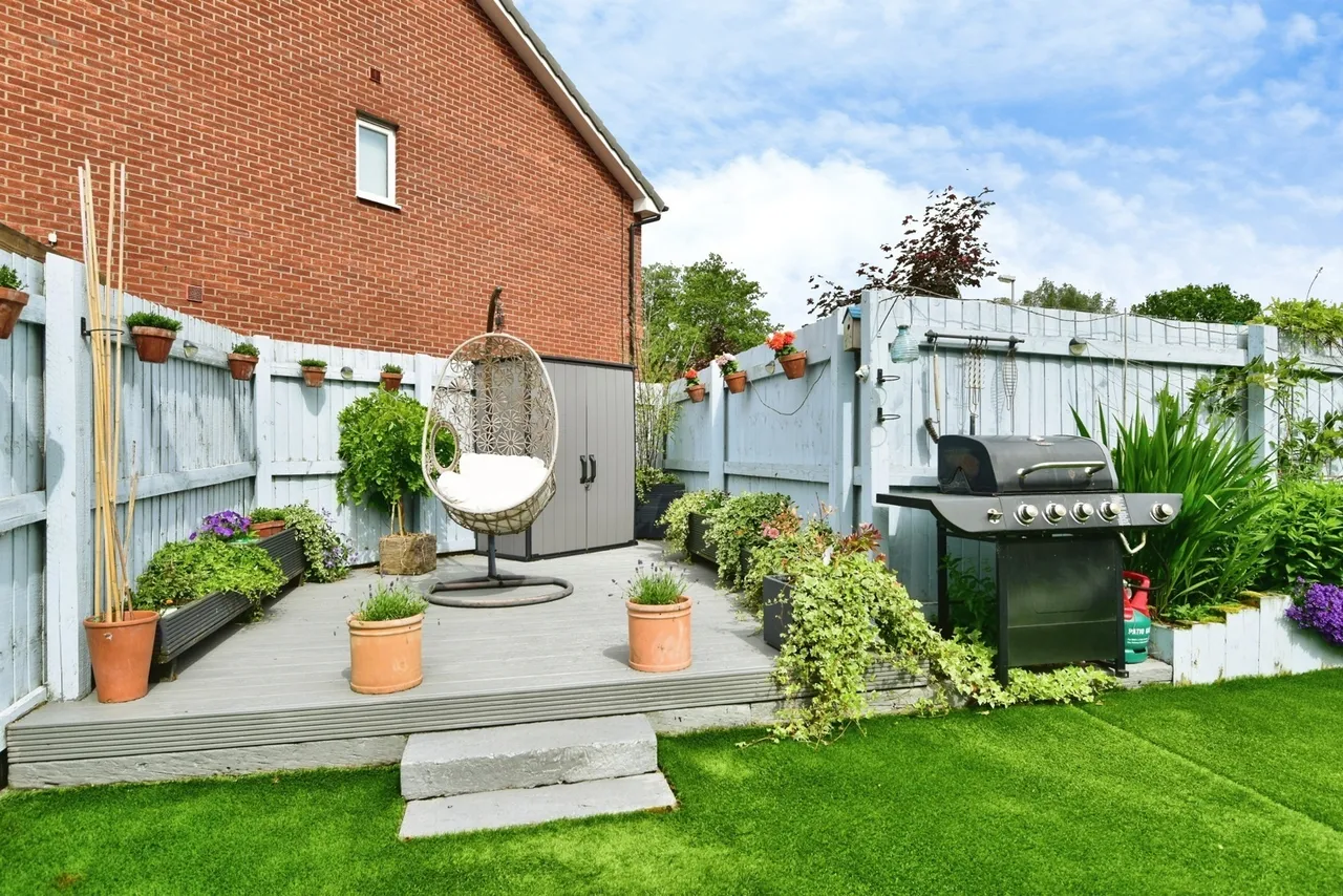 Daniel Wells Close, Alsager, Stoke-on-Trent, Cheshire, ST7, photo 29