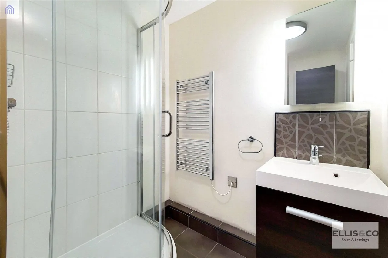 The Green, Southall, UB2, photo 14