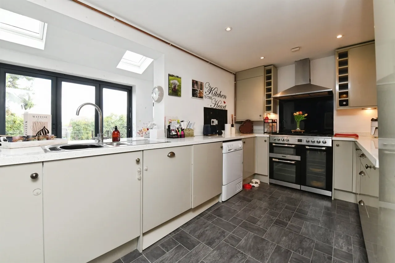 Church Avenue, Broomfield, CM1, photo 11