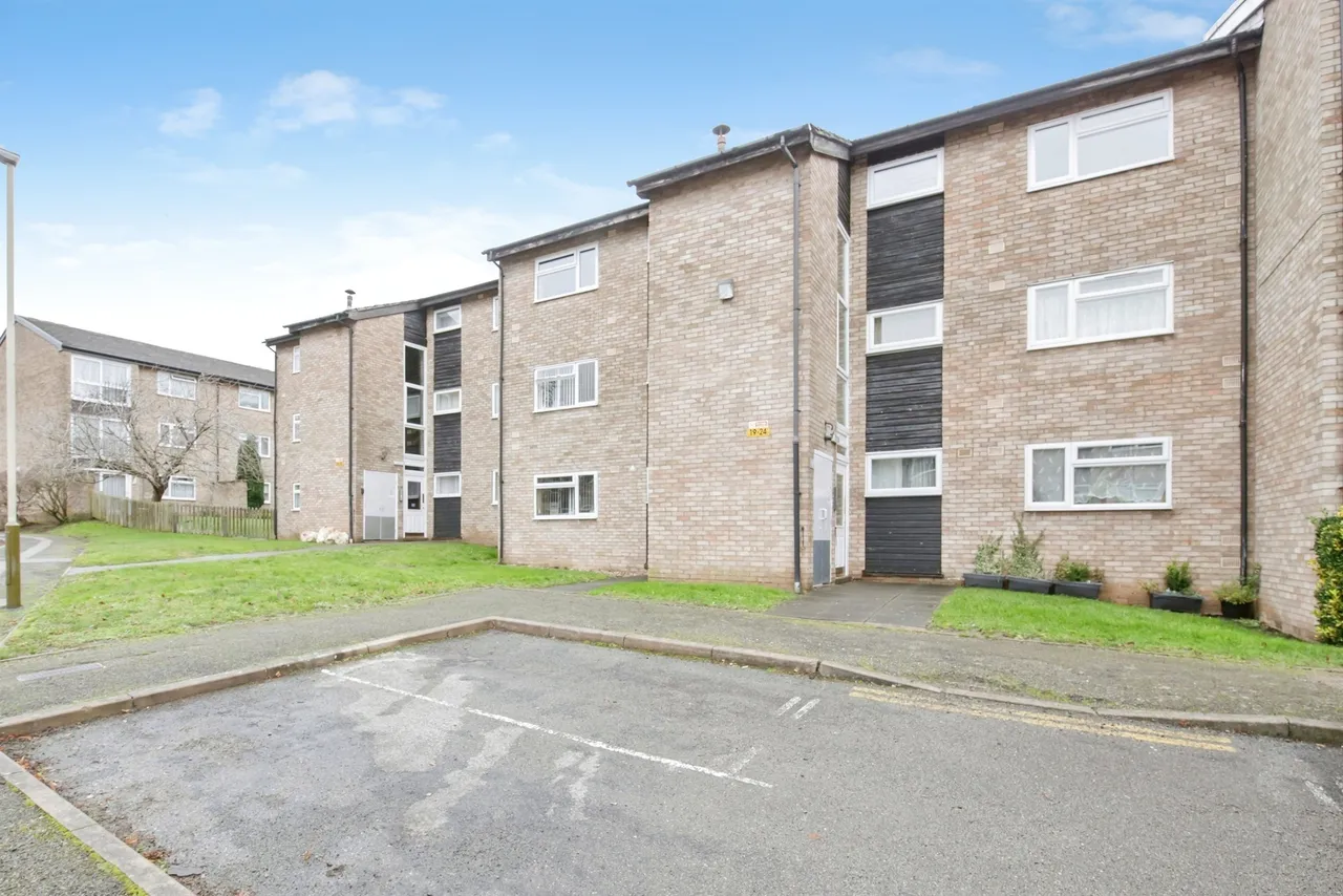 2 bed flat for sale — Hotoft Road, Leicester