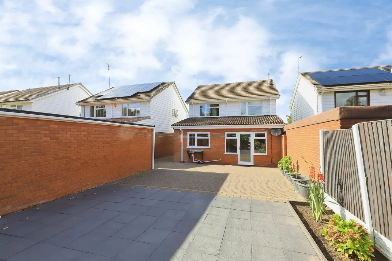 Marlborough Gardens, Newbridge, Wolverhampton, photo 2