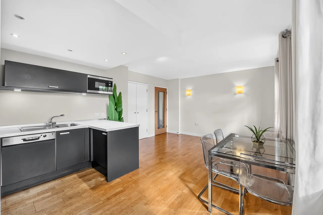 Scott Avenue, London, SW15, photo 16