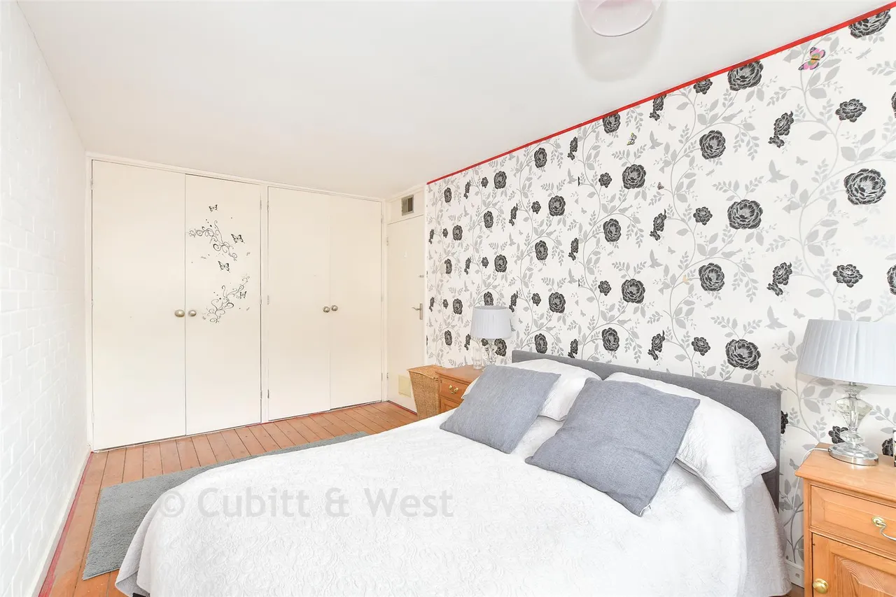 Forestfield, Crawley, RH10, photo 9