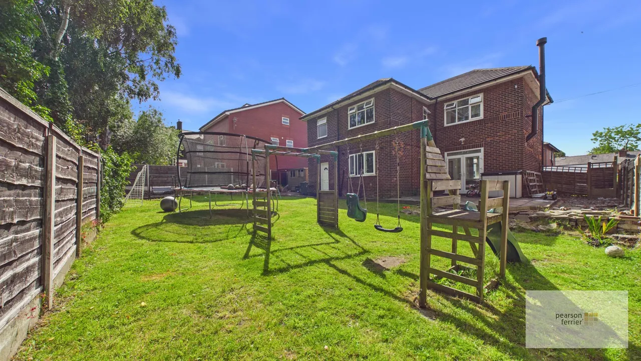 Arley Avenue, Bury, BL9 5HD, photo 5