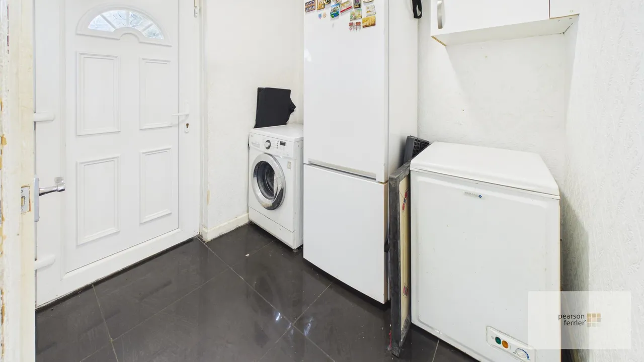 Arley Avenue, Bury, BL9 5HD, photo 8
