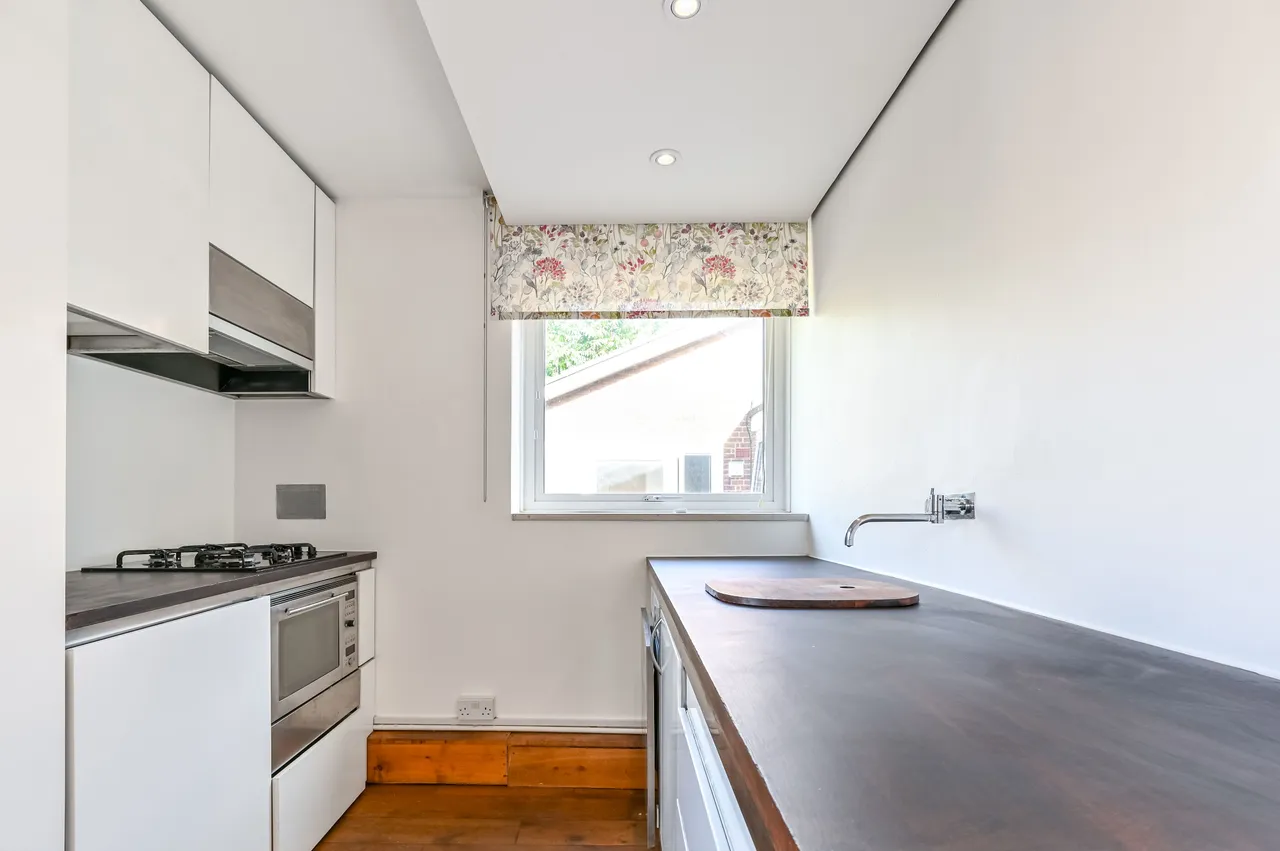 11b Newcourt Street, London, photo 5