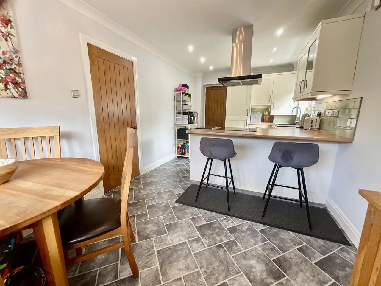 Mapleton Drive, Sutton Weaver, WA7, photo 10