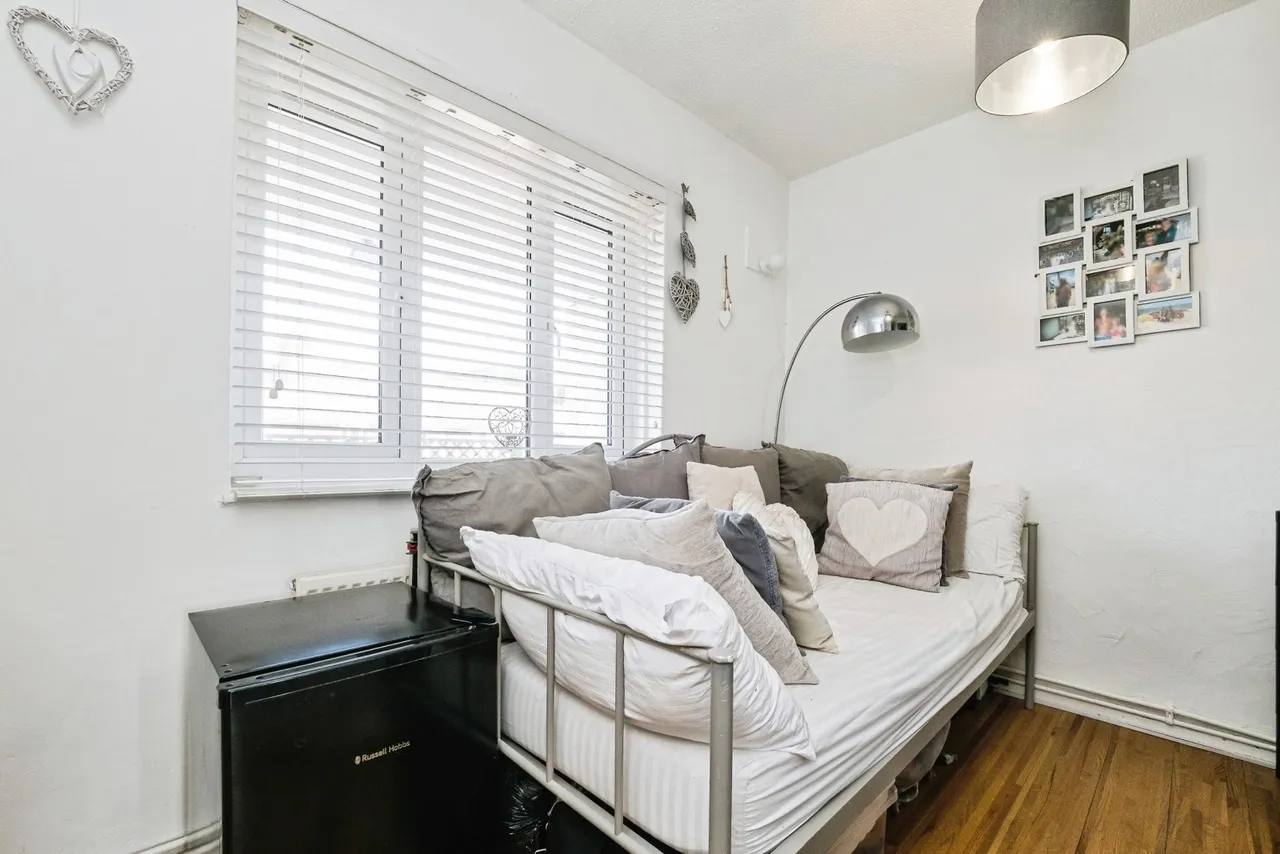 Cranell Green, South Ockendon, Essex, RM15, photo 10
