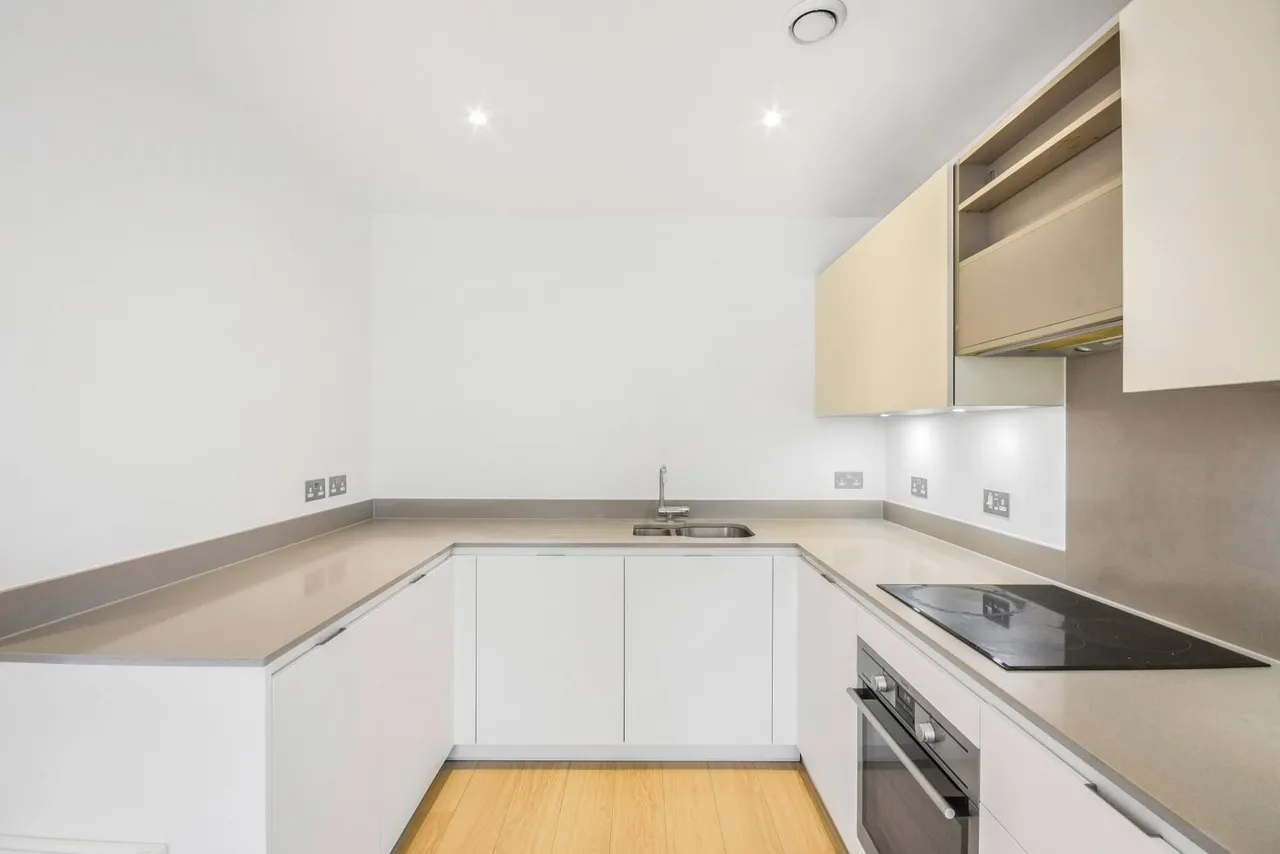 Santina Apartments, 45 Cherry Orchard Road, Morello, Croydon, CR0, photo 3