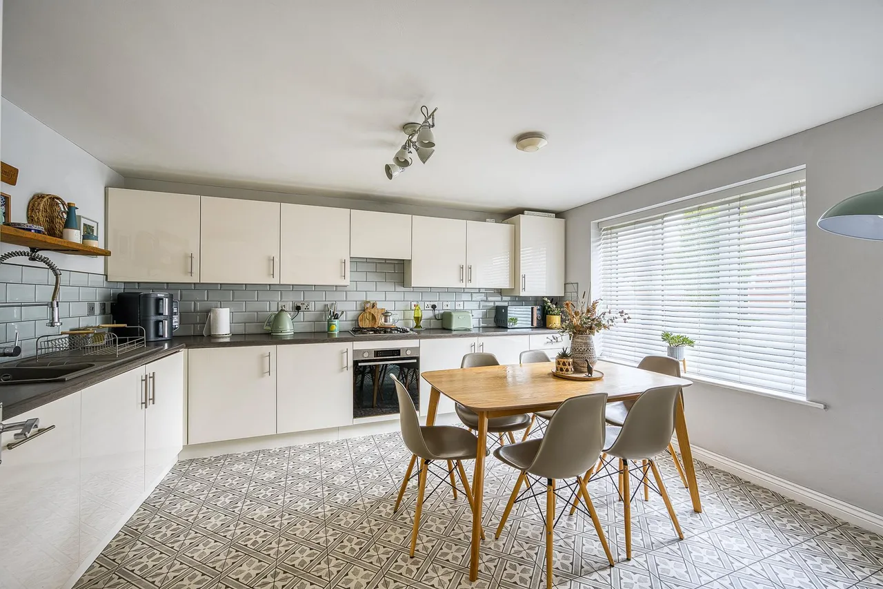 Palisade Close, Newport, TF10, photo 2