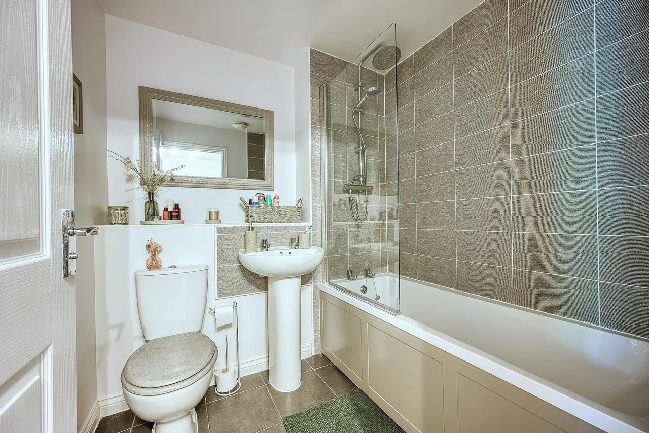 Palisade Close, Newport, TF10, photo 19