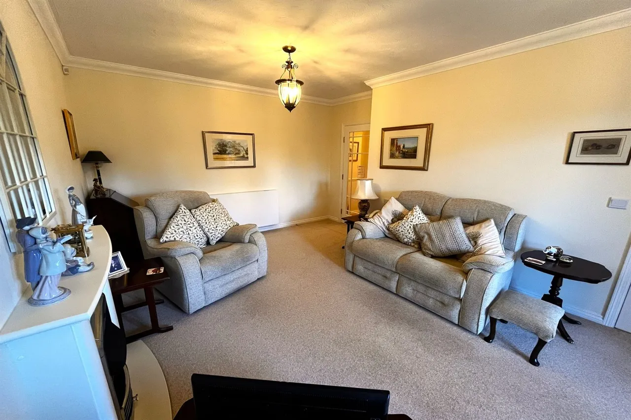 St. Johns Lodge, Altrincham, photo 2