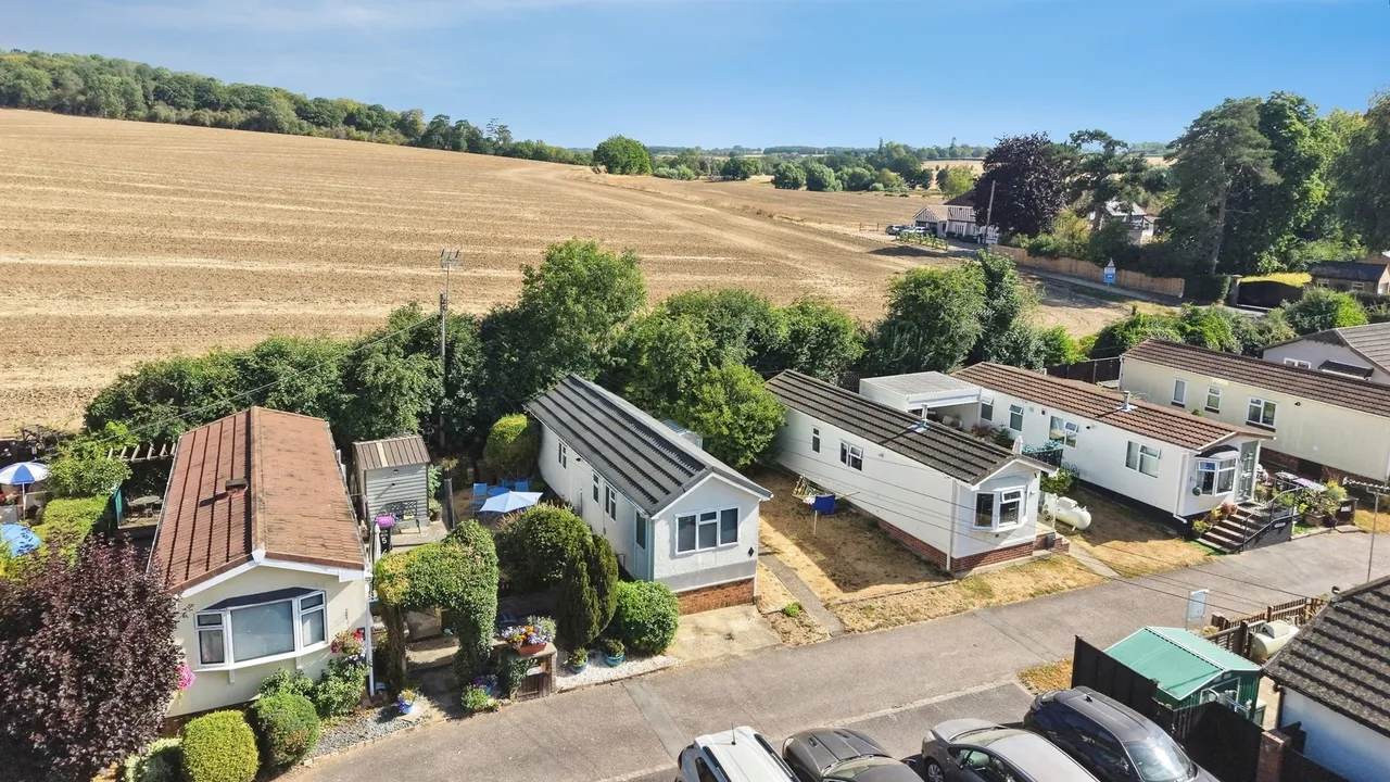 1 bed lodge for sale — Ashleigh Park, Ware