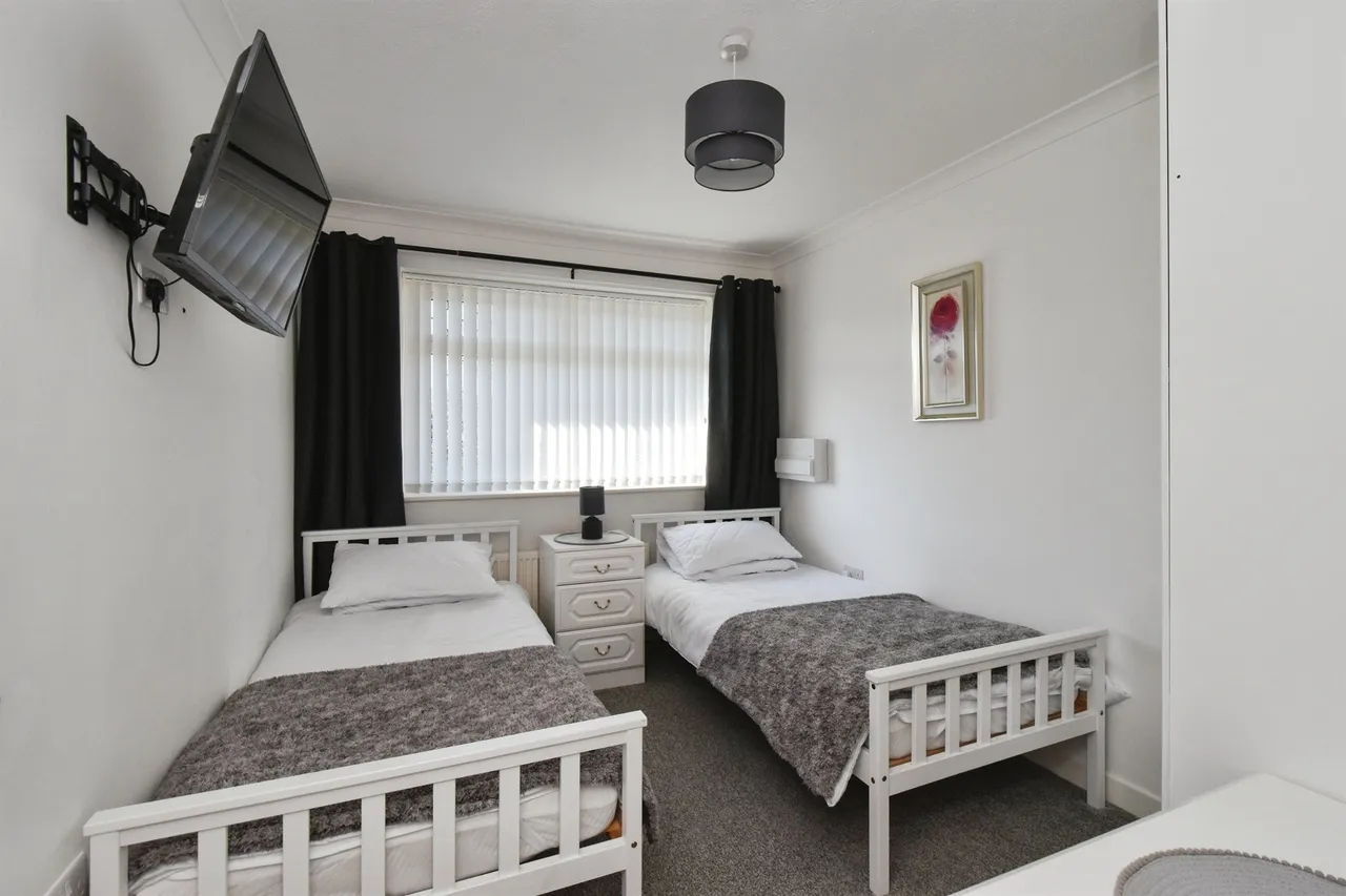 Lakeside Gardens, Merthyr Tydfil, CF48, photo 10
