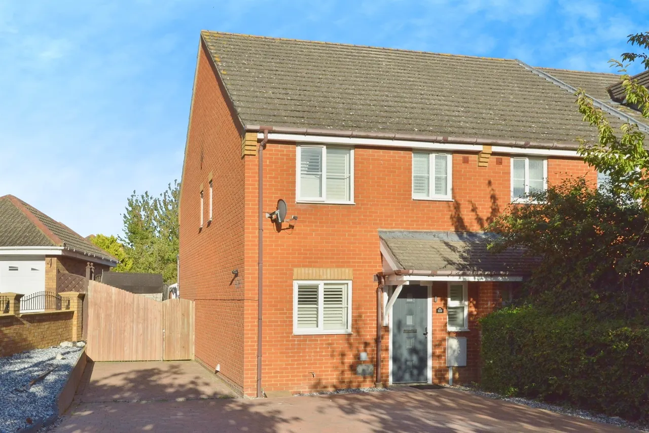 3 bed house for sale — Portishead Drive, Tattenhoe, MILTON KEYNES