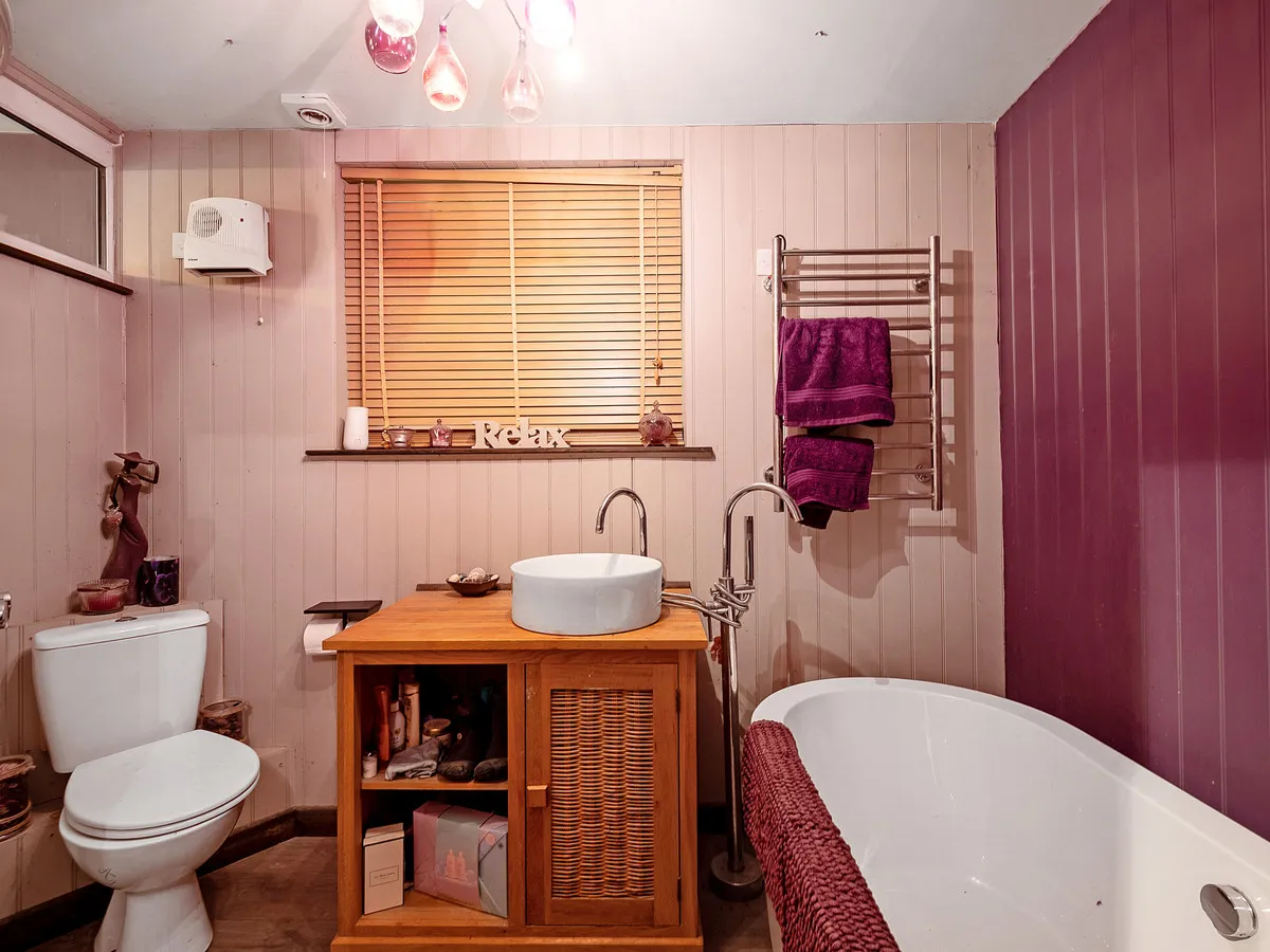 Turweston, Brackley, NN13, photo 19