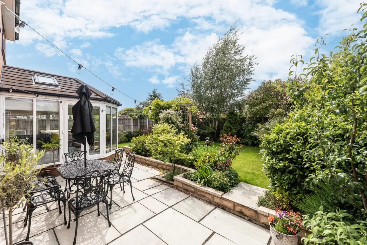 4 bed house for sale — Highfield Road, Pontefract