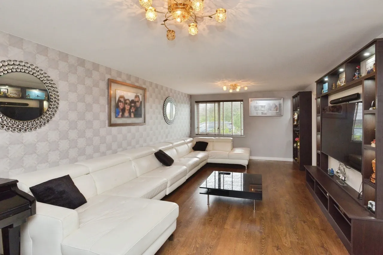 Southwold Crescent, Broughton, MK10, photo 4