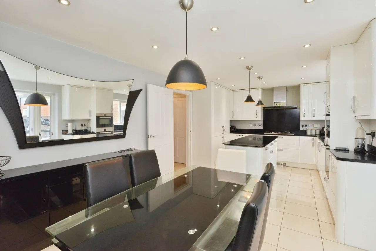 Southwold Crescent, Broughton, MK10, photo 14