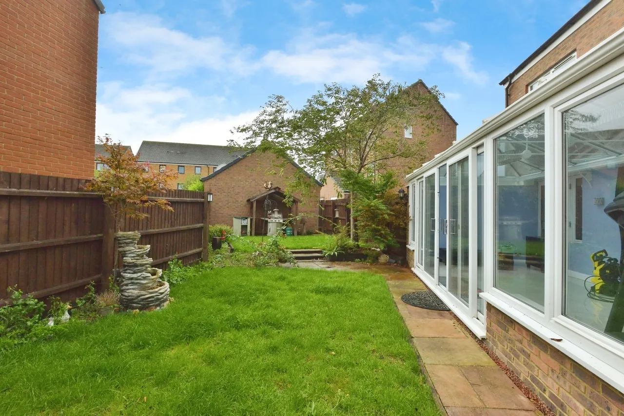 Southwold Crescent, Broughton, MK10, photo 11