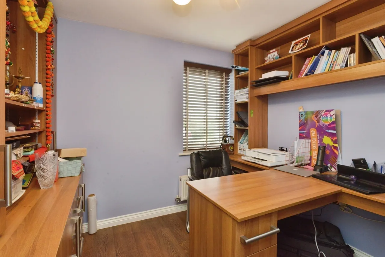 Southwold Crescent, Broughton, MK10, photo 13