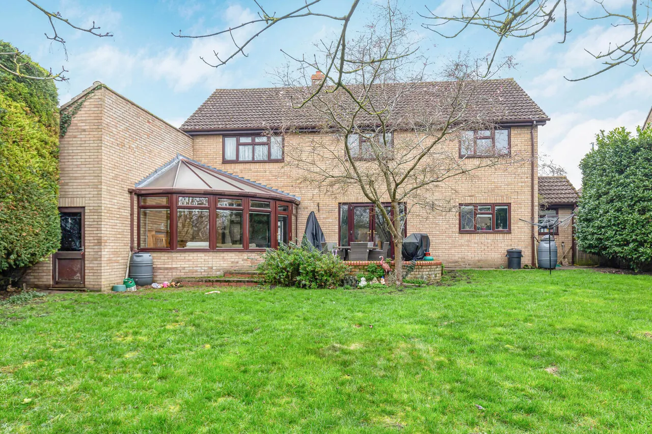 6 bed house for sale, Ness Road, Burwell, CB25