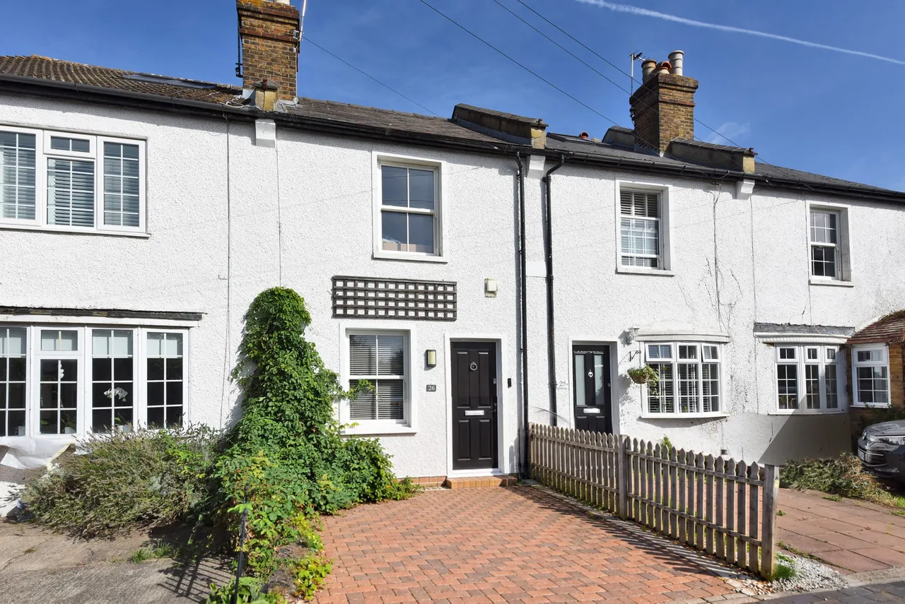 2 bed house for sale, Spring Gardens, West Molesey, KT8