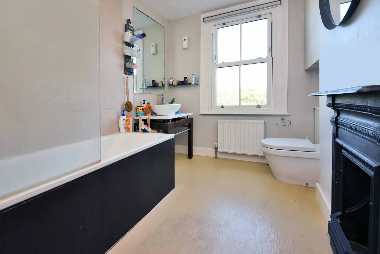 Spring Gardens, West Molesey, KT8, photo 7