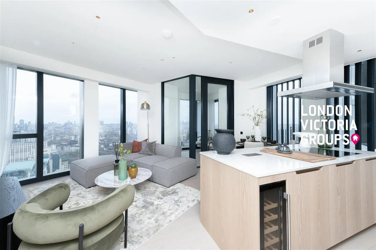 2 bed flat to rent, Nine Elms Lane, London