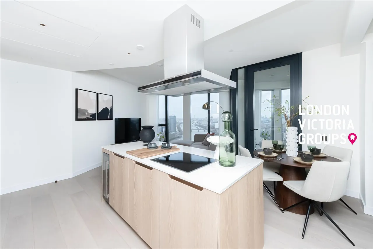 Nine Elms Lane, London, photo 5