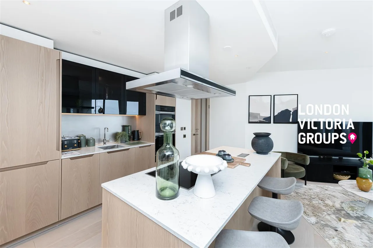 Nine Elms Lane, London, photo 6