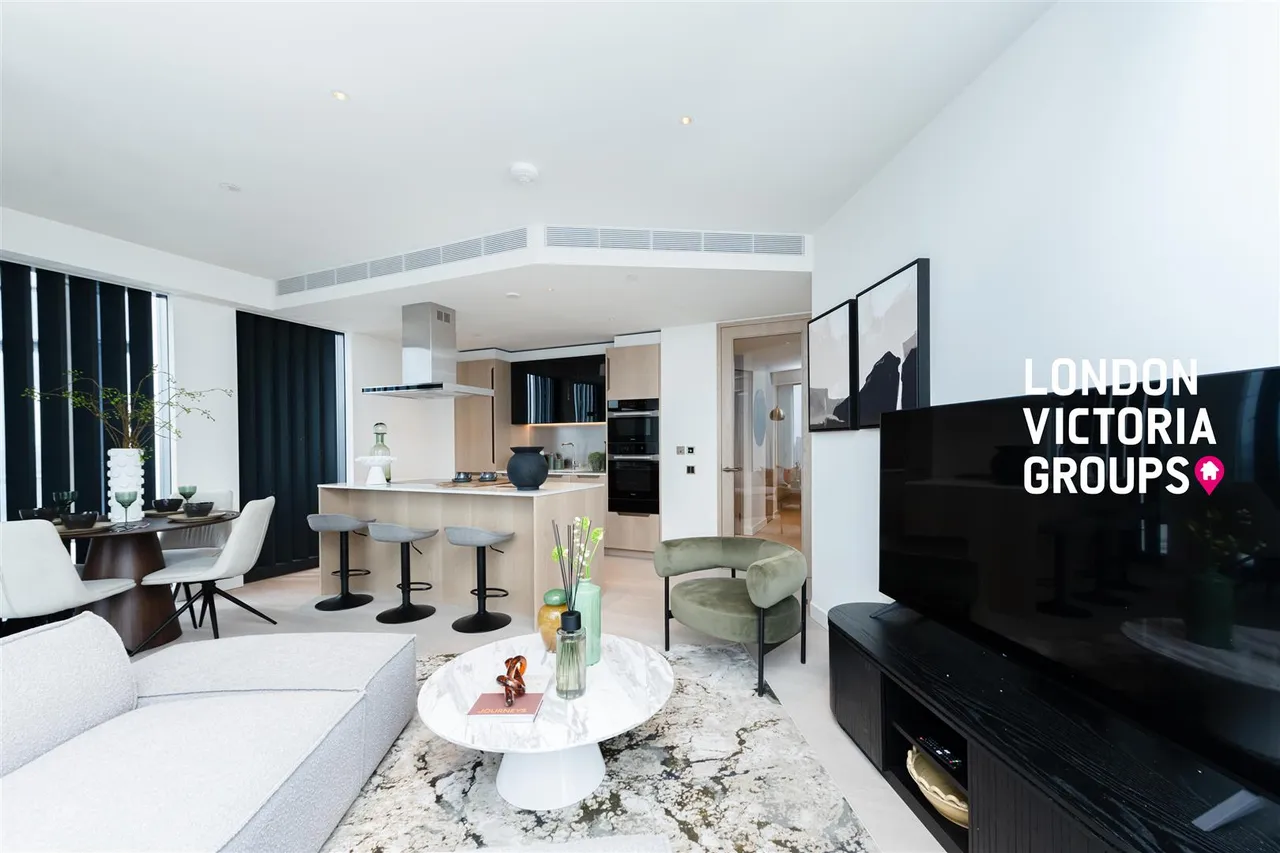 Nine Elms Lane, London, photo 3