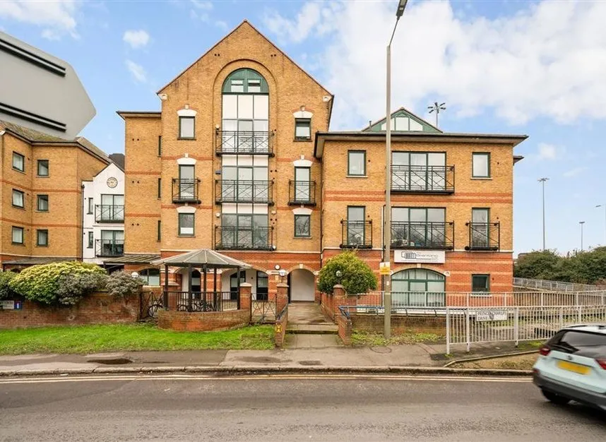 flat to rent, Brent Cross Gardens, Brent Cross, NW4