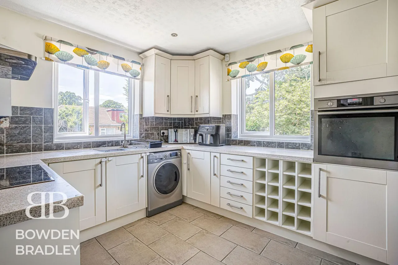 Shrublands Close, Chigwell, IG7, photo 19