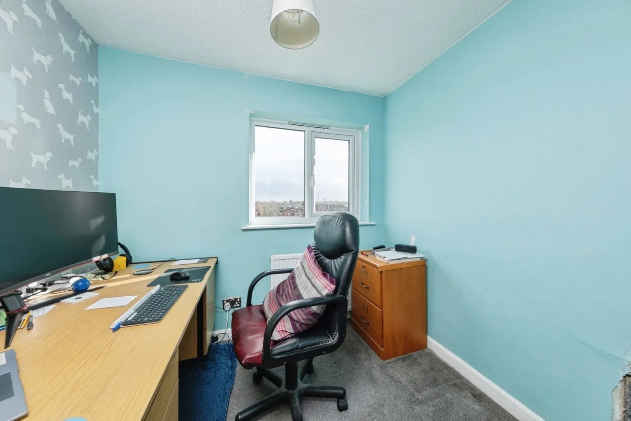 Perth Close, Bletchley, Milton Keynes, Buckinghamshire, MK3, photo 17