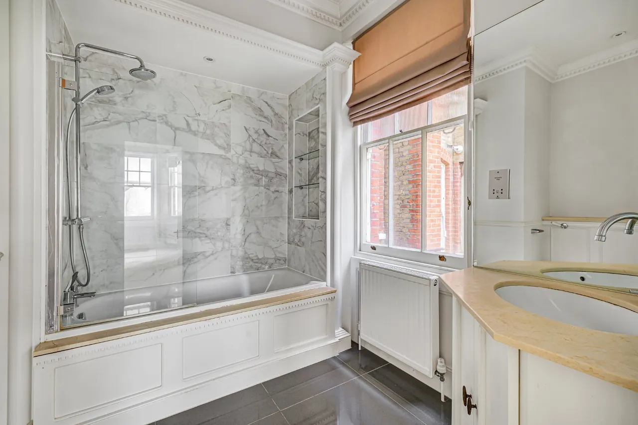 Wynnstay Gardens, Kensington, W8, photo 8