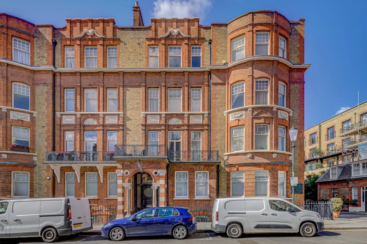 Wynnstay Gardens, Kensington, W8, photo 13