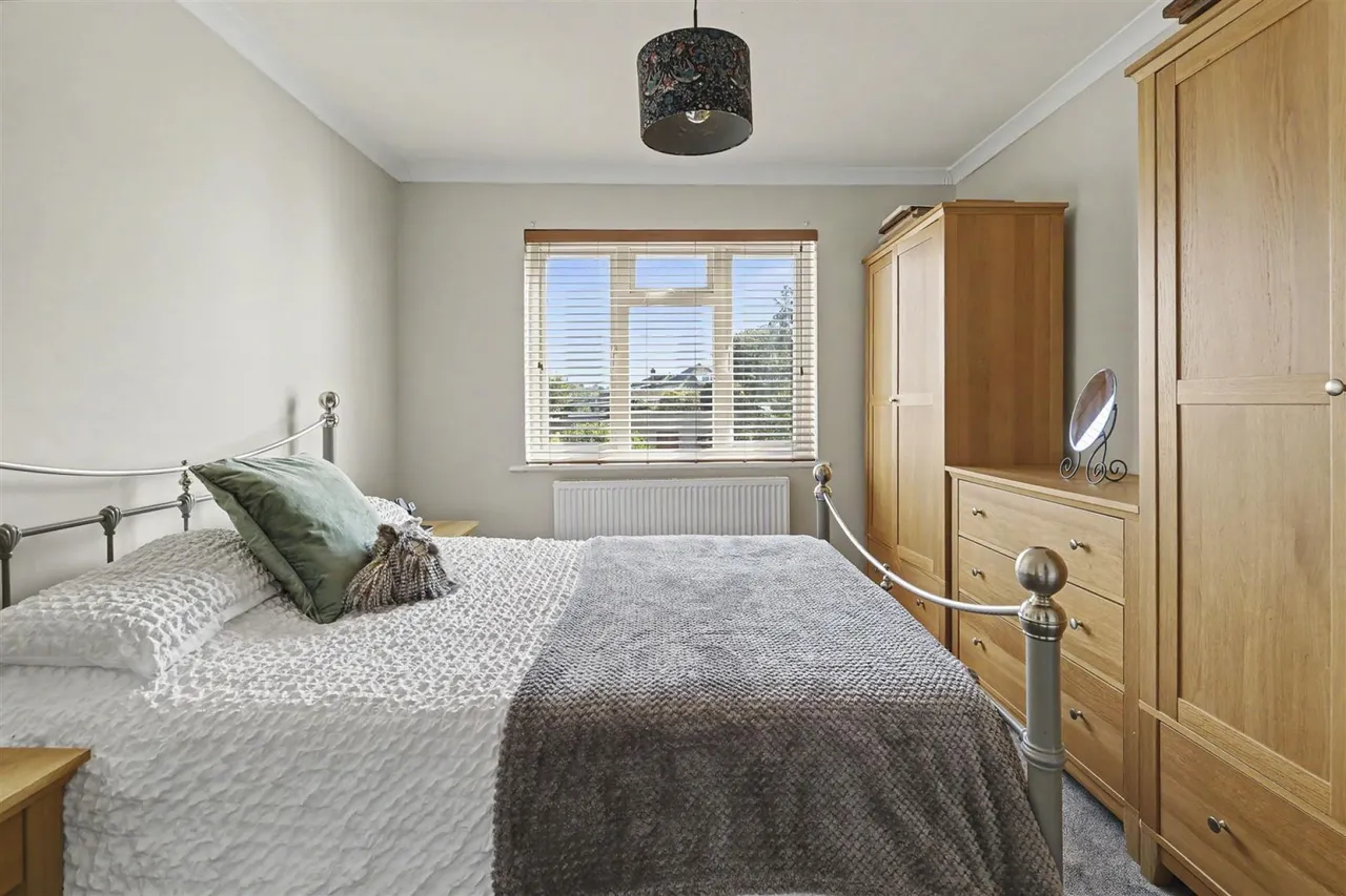 Paternoster Close, Waltham Abbey, photo 11