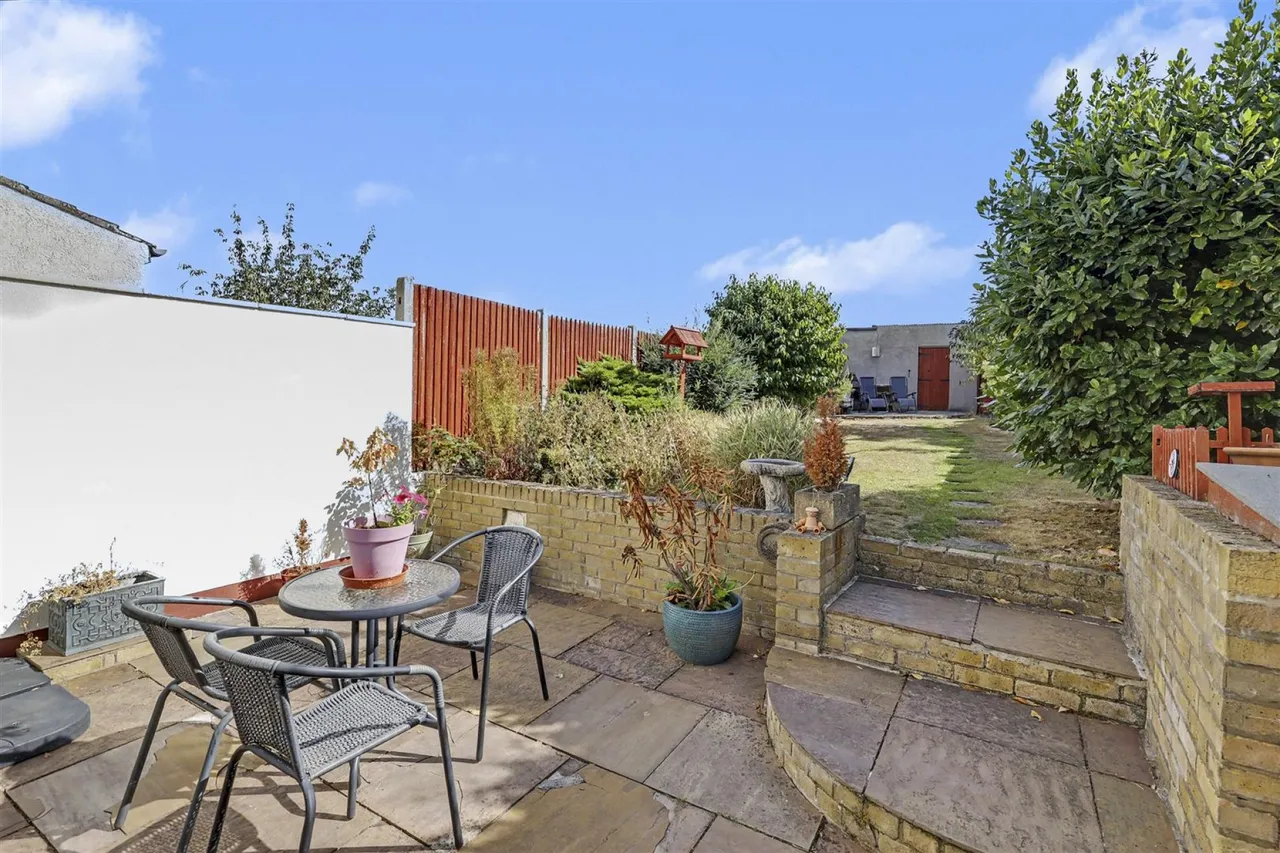 Paternoster Close, Waltham Abbey, photo 14